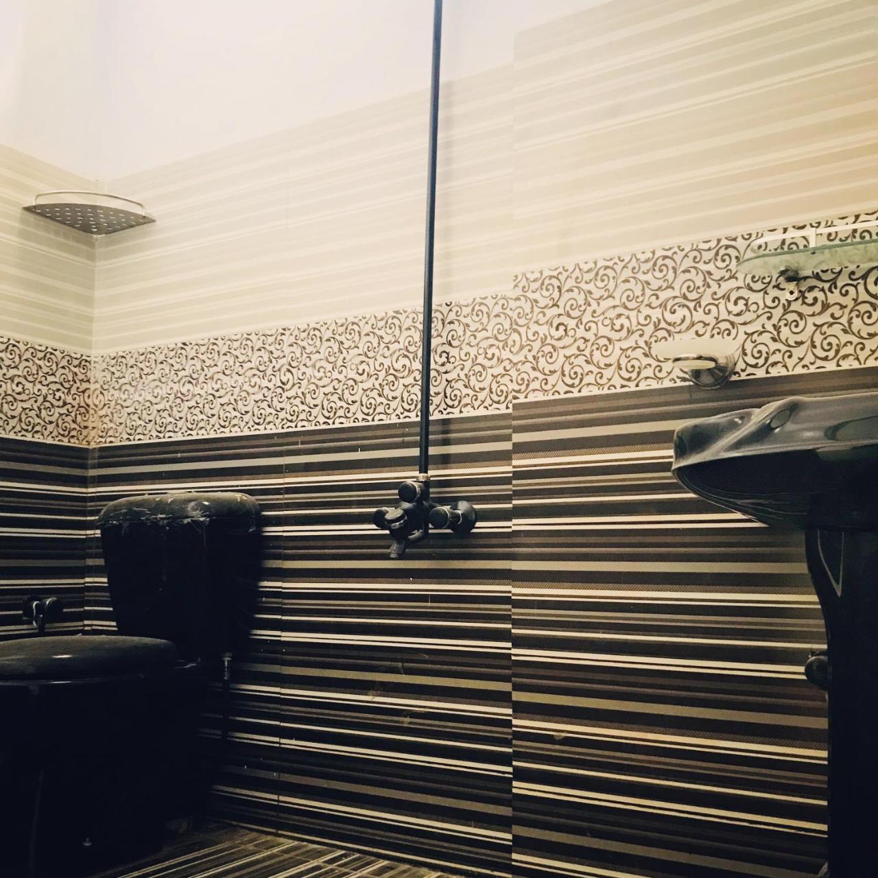 Hotel Second Home Karachi Buitenkant foto